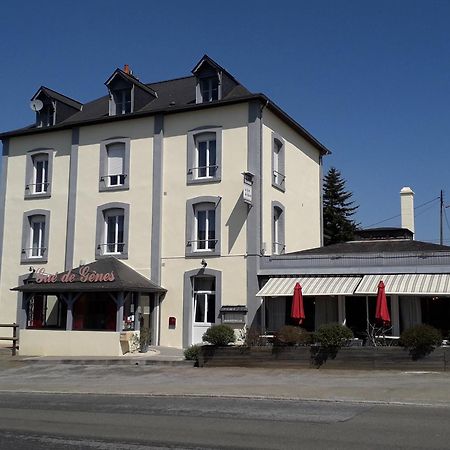 Le Gue De Genes Hotel Ambrieres Les Vallees Exterior photo
